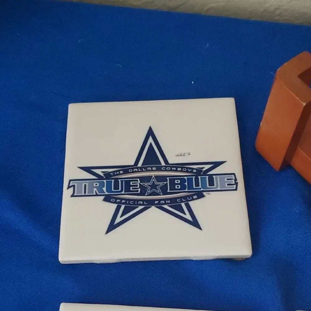 Dallas Cowboys Ceramic Coaster Set of 4 with Wooden Holder True Blue Fan Club